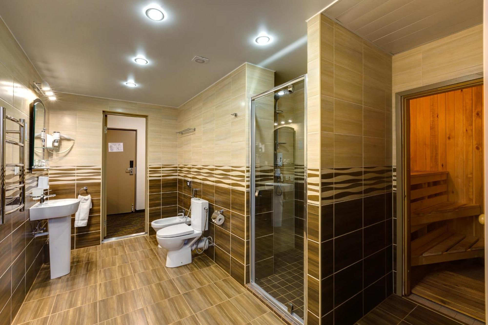 Liivarand Hotel Narva-Jõesuu Buitenkant foto