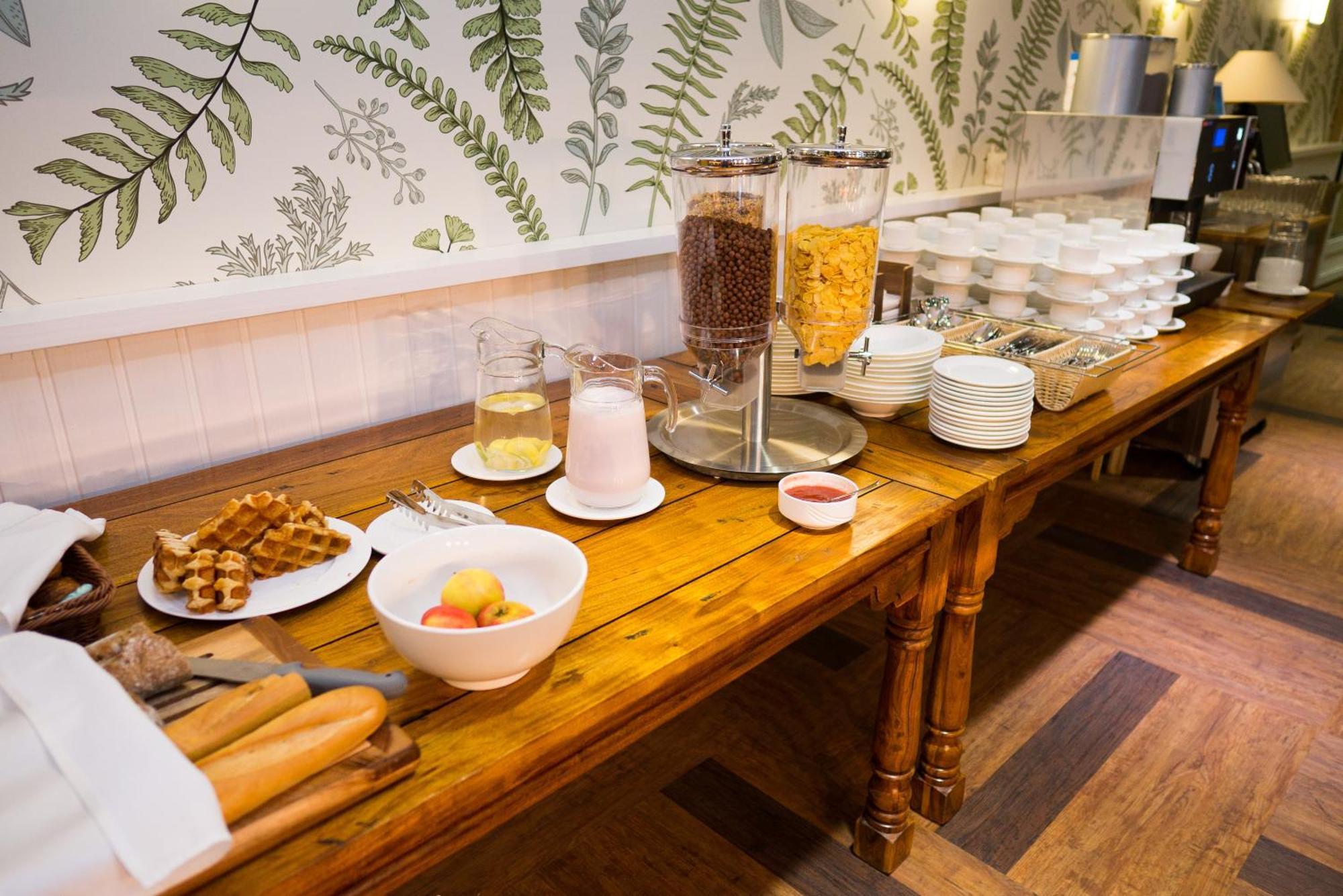 Liivarand Hotel Narva-Jõesuu Buitenkant foto